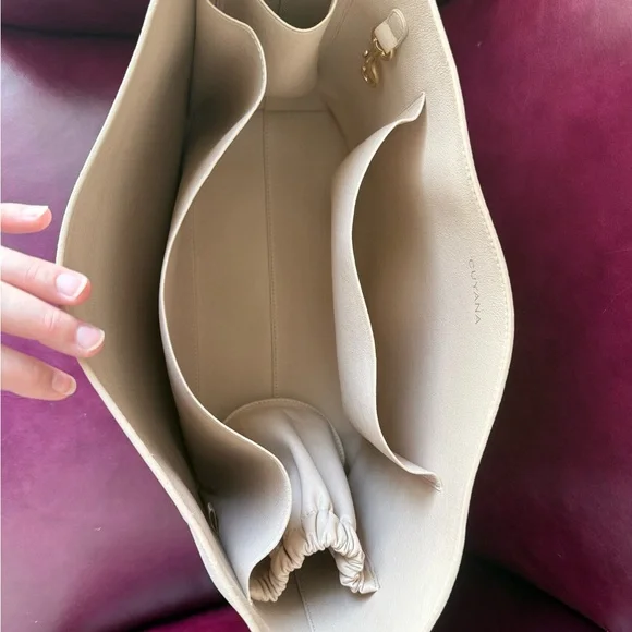 Cuyana System Tote with Shoulder Strap and Leather Organizer Insert - Picture 7 of 7